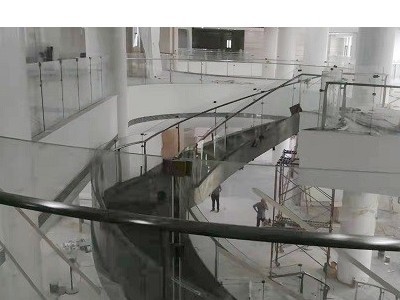 不锈钢玻璃护栏工程案例——广州燃石医学院