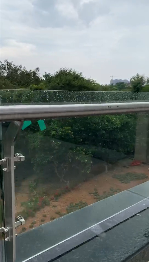 不锈钢玻璃护栏