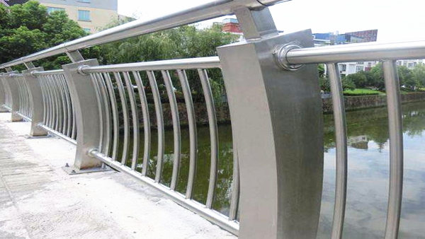 喜师傅河道不锈钢护栏