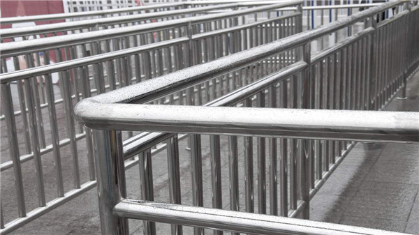 科普：不锈钢护栏使用的不锈钢管焊缝为什么必须要处理？